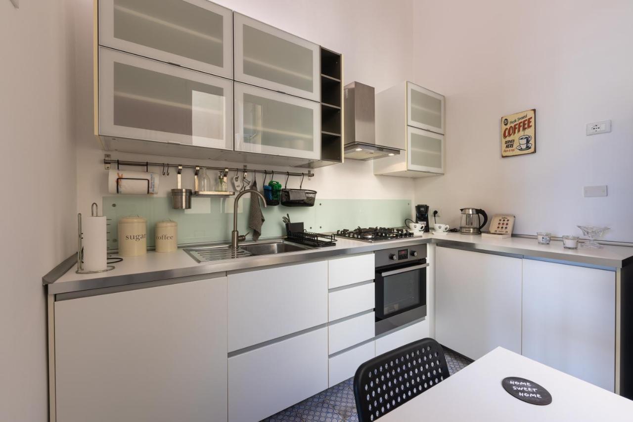 Shanti Holiday House Palermo Bagian luar foto
