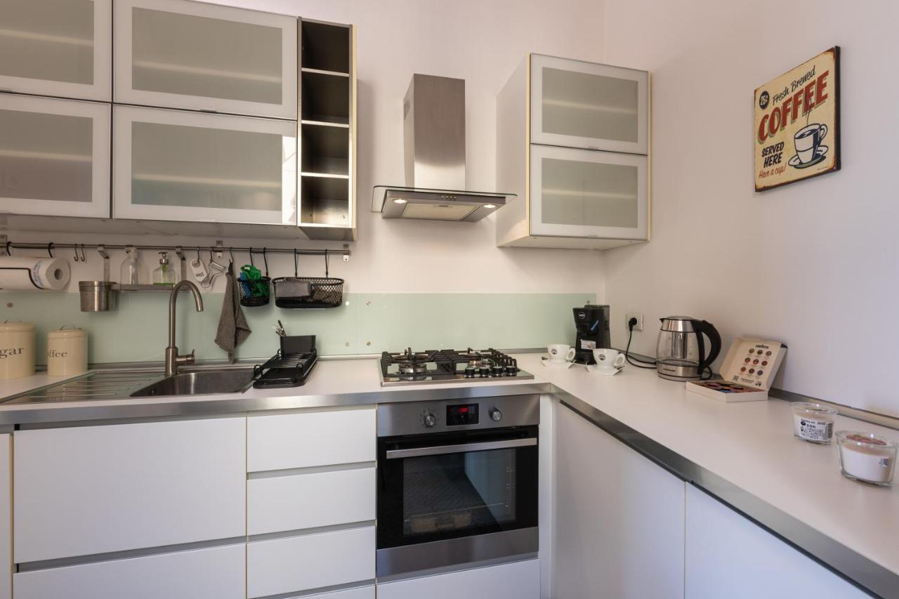 Shanti Holiday House Palermo Bagian luar foto