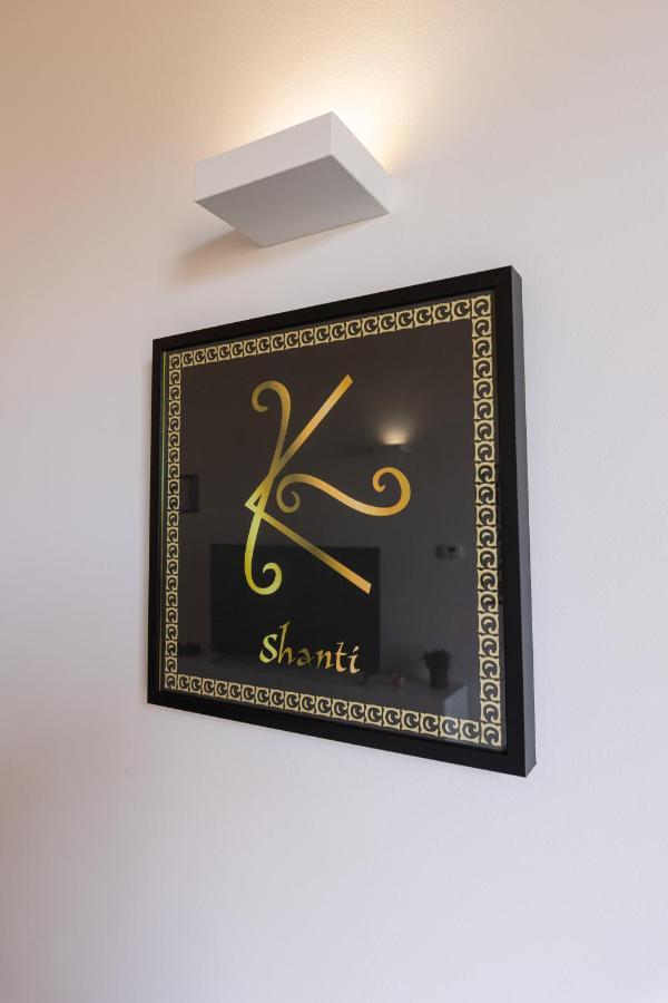 Shanti Holiday House Palermo Bagian luar foto
