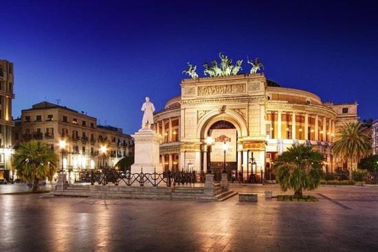 Shanti Holiday House Palermo Bagian luar foto